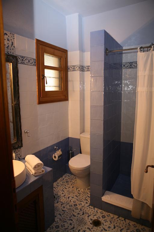 Roes Suites Loutraki (Pella) Exterior foto