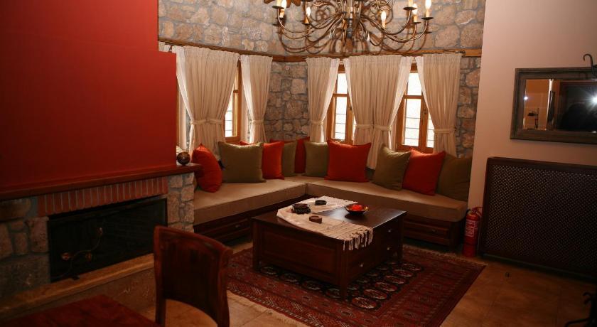 Roes Suites Loutraki (Pella) Exterior foto